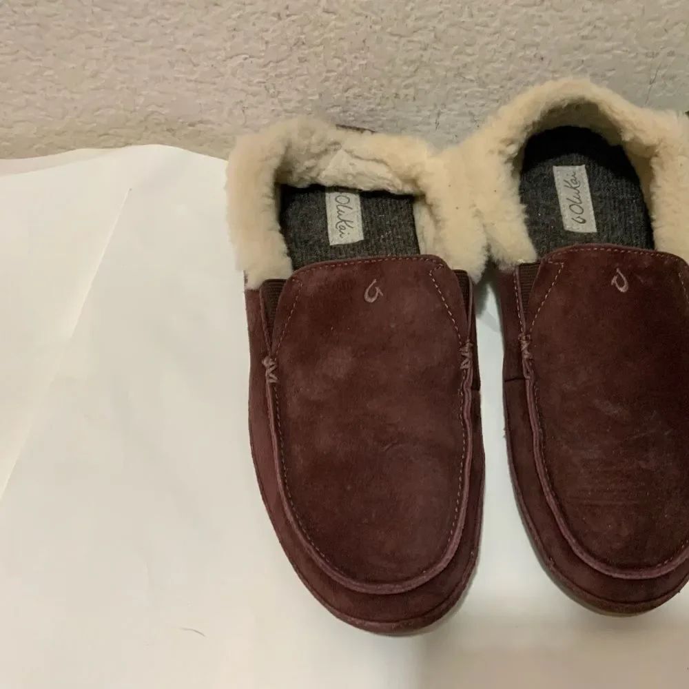 OluKai Womens Ku'Una Red  suede  Cozy Moccasin Slippers Shoes 8  (B,M)